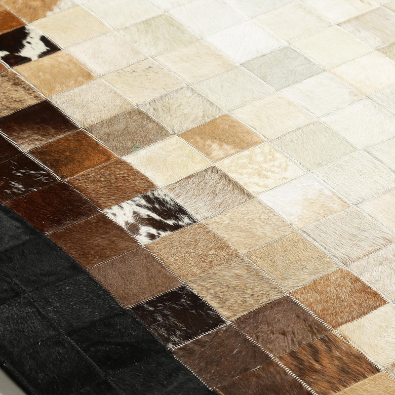 Tapis brun en cuir de vache patchwork brun clair, Rectangle 3' x 3'4"