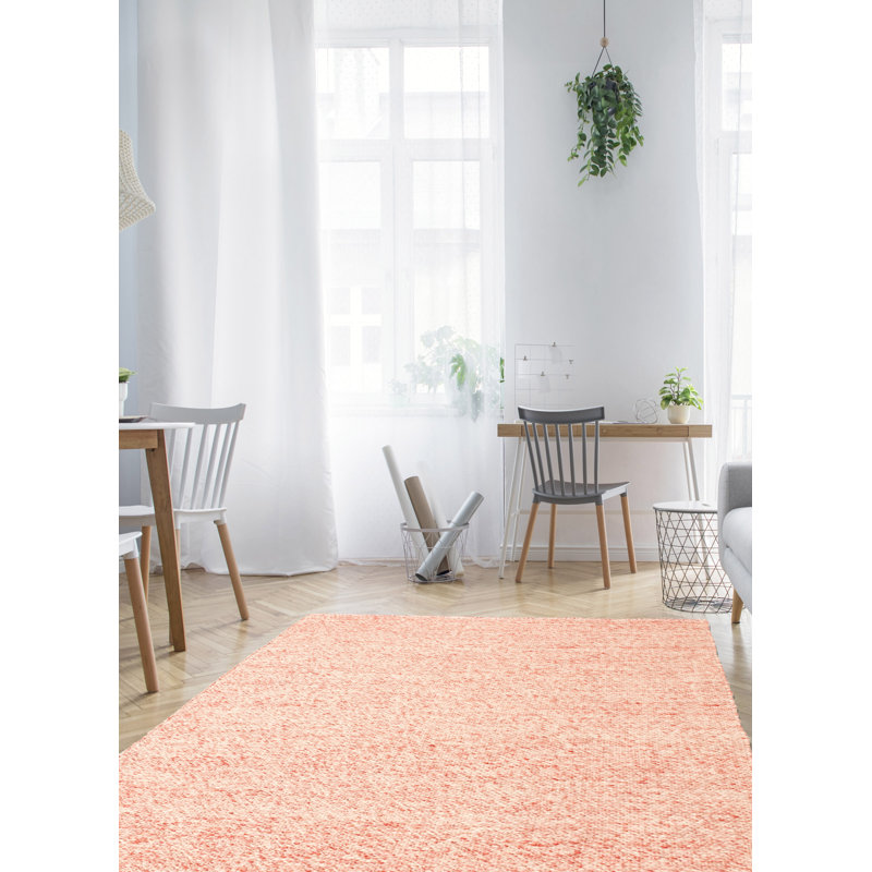 Tapis rose en laine tressé à la main Baltierra