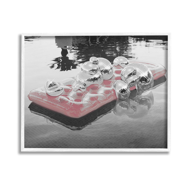 DiscoBallesPoolFloatGicleeArtbyZiweiLi, Giclée encadrée noir minuit, H 11 po x l 14 po