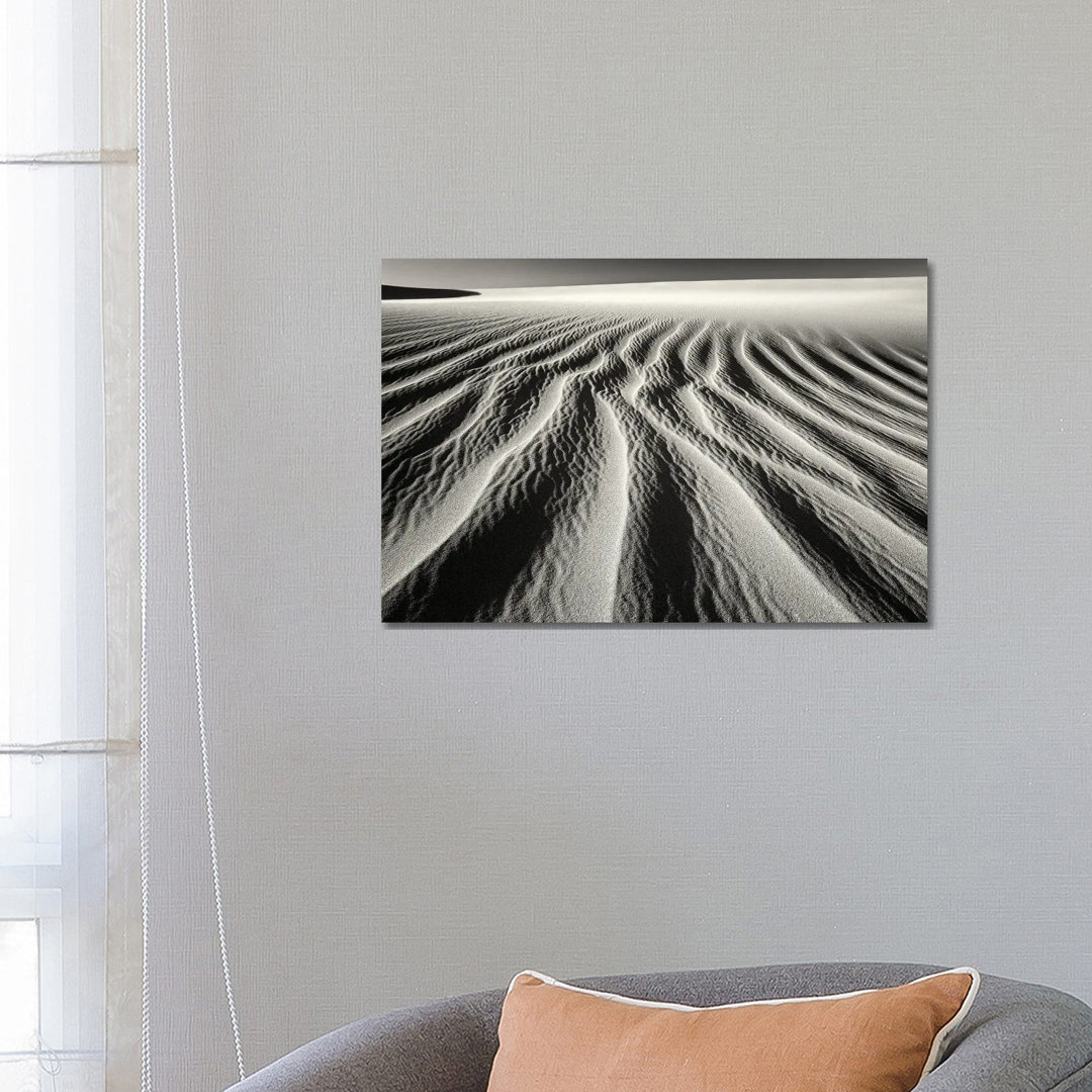 Dune Patterns von Dennis Frates - Galerie-verpackte Leinwand Giclée auf Leinwand