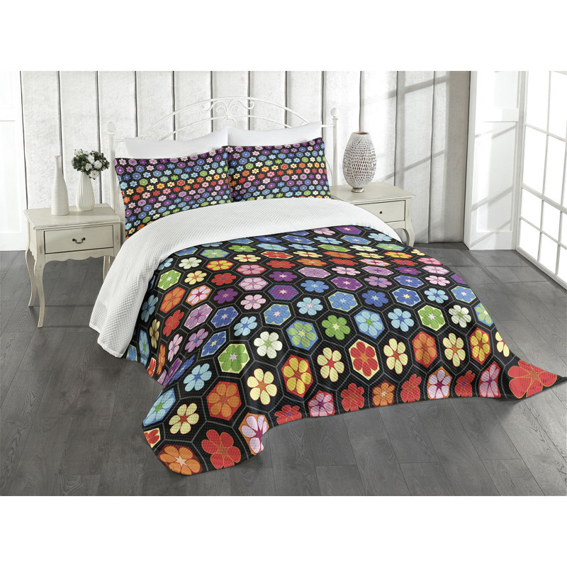 Colorful Floral Pattern Twin Quilted Bedspread Set