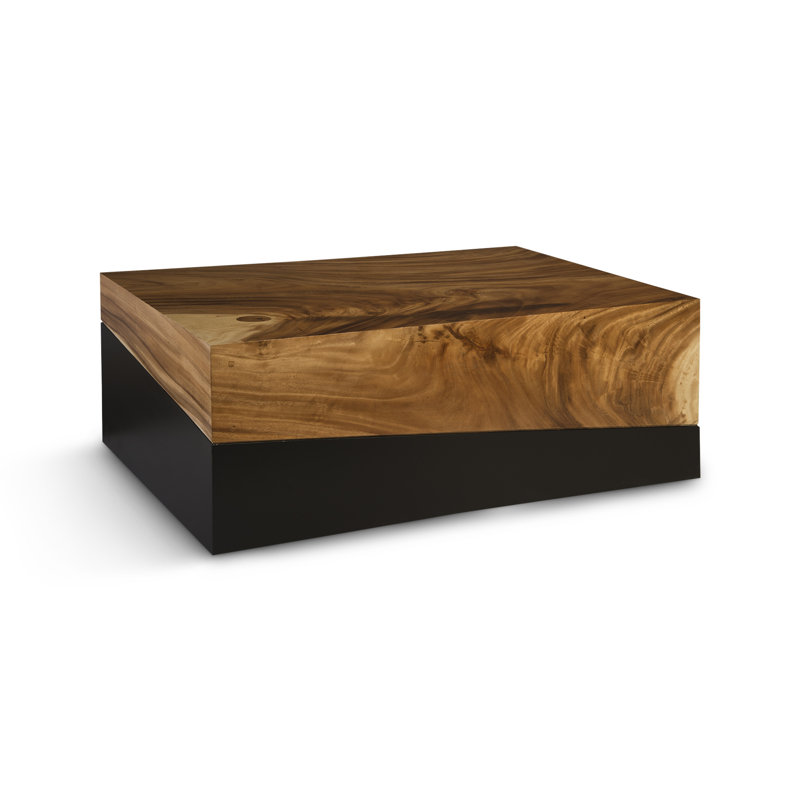 Table basse à géométrie unie