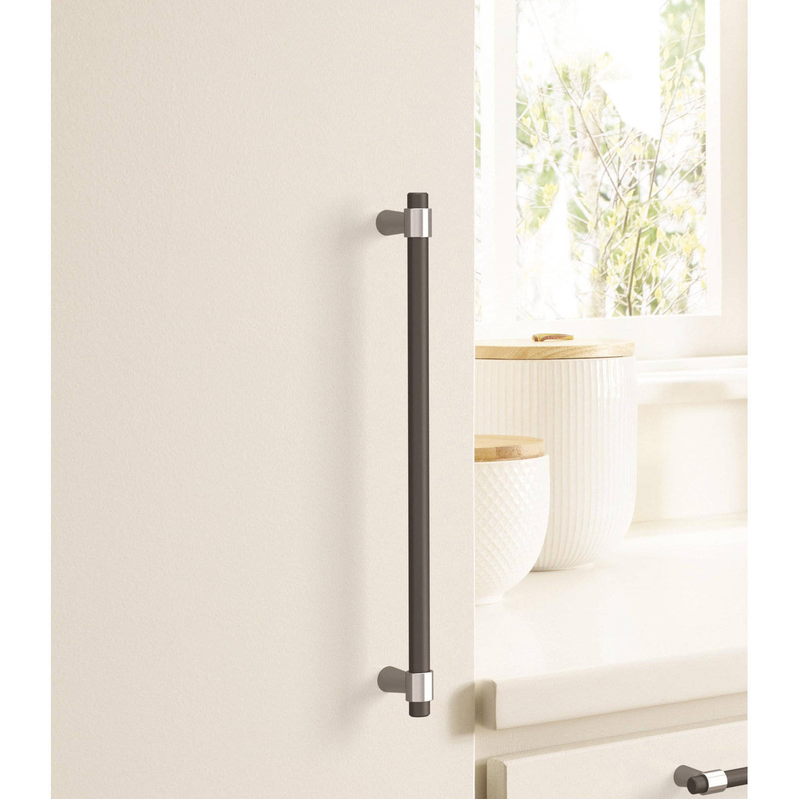 Mergence Bar Pull, Polished Chrome/Matte Black, 3 3/4"
