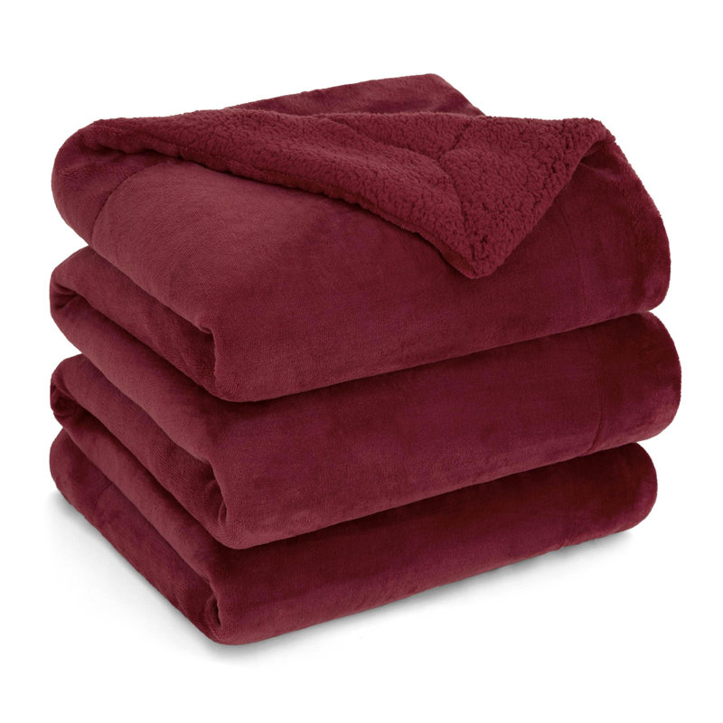 Bedsure Soft Sherpa Fleece Throw Blanket, Red, 220cm x 240cm