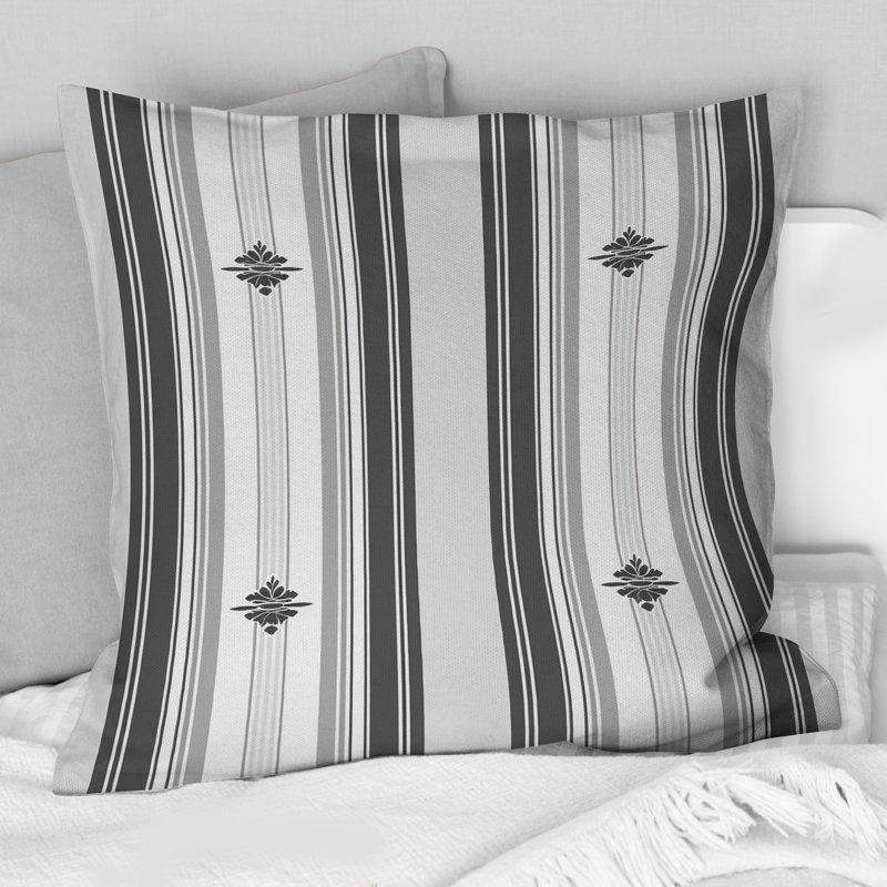 Coussin décoratif gris et blanc à rayures fines - moderne, H 16 po x l 16 po