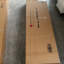 Remise de rangement en plastique pour l'extérieur - Remise à outils verrouillable en résine avec fenêtre et plancher, gris foncé-124385860