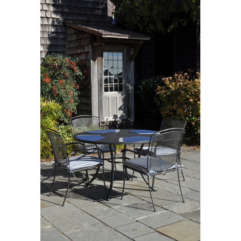 Henley Outdoor 4- Person Dining Set With 48" Round Table