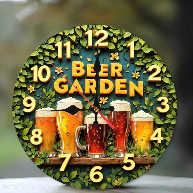 horloge de jardin à bière avec motif de feuillage