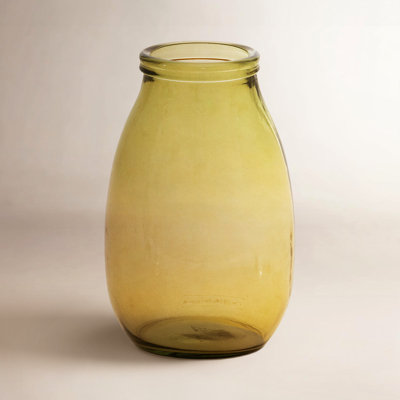 Materials: Glass Table Vase