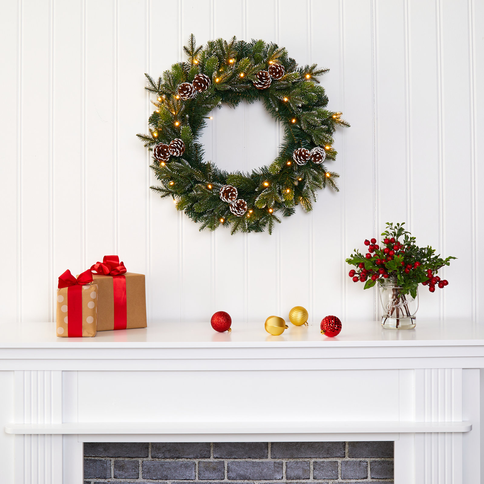24'' Lighted Wreath