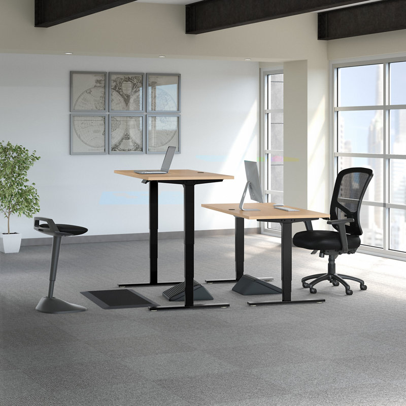 Bureau debout à hauteur ajustable Move 80 Series, H 51 po x l 59,45 po x P 29,37 po, Érable naturel / noir