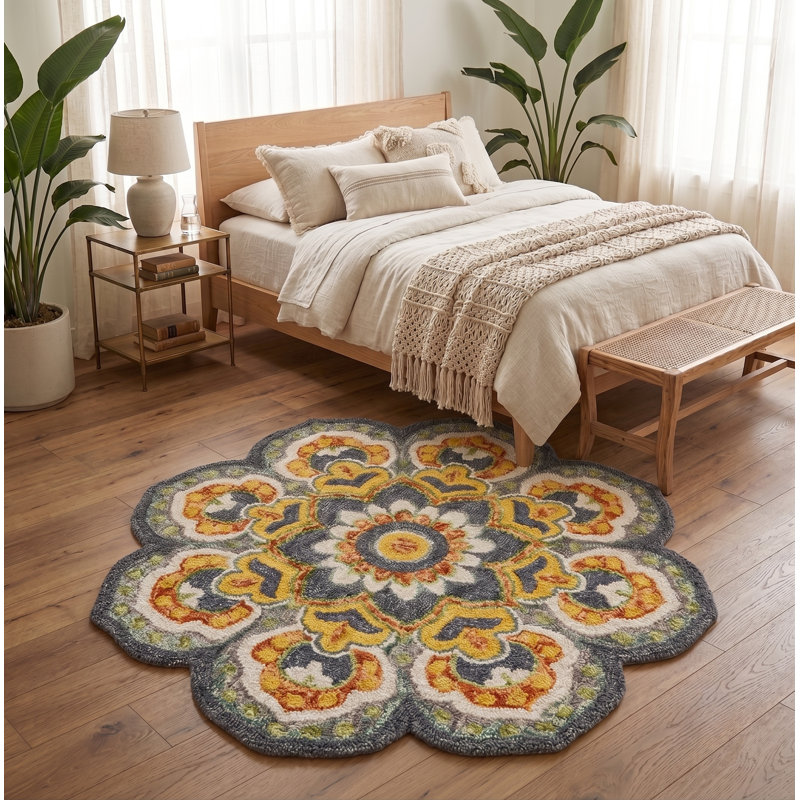Dazzle Floral Hand Tufted Wool Scalloped Area Rug, Round 4'