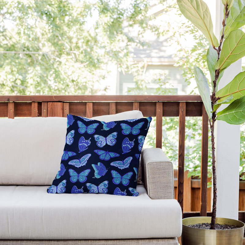  Polyester Indoor/Outdoor Throw Pillow, 18" x 18"
