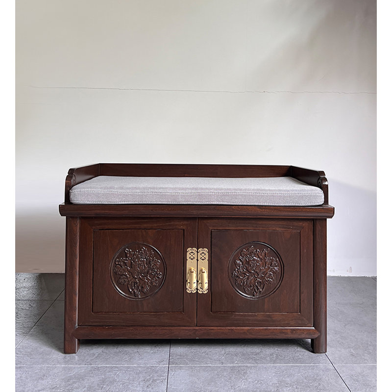 Traditional Carved Solid Wood Shoe Storage Bench With Cushion