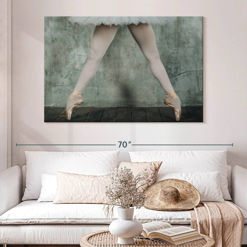 Pieds toniques d'une ballerine, H 34 po x l 51 po