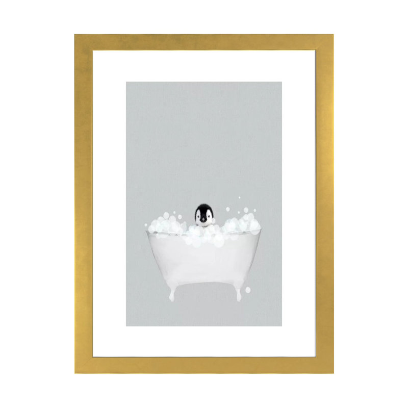 «Penguin Blue Bath» par Leah Straatsma - reproduction d'art, H 32 po x l 24 po x P 1 po, Papier encadré doré, Blanc