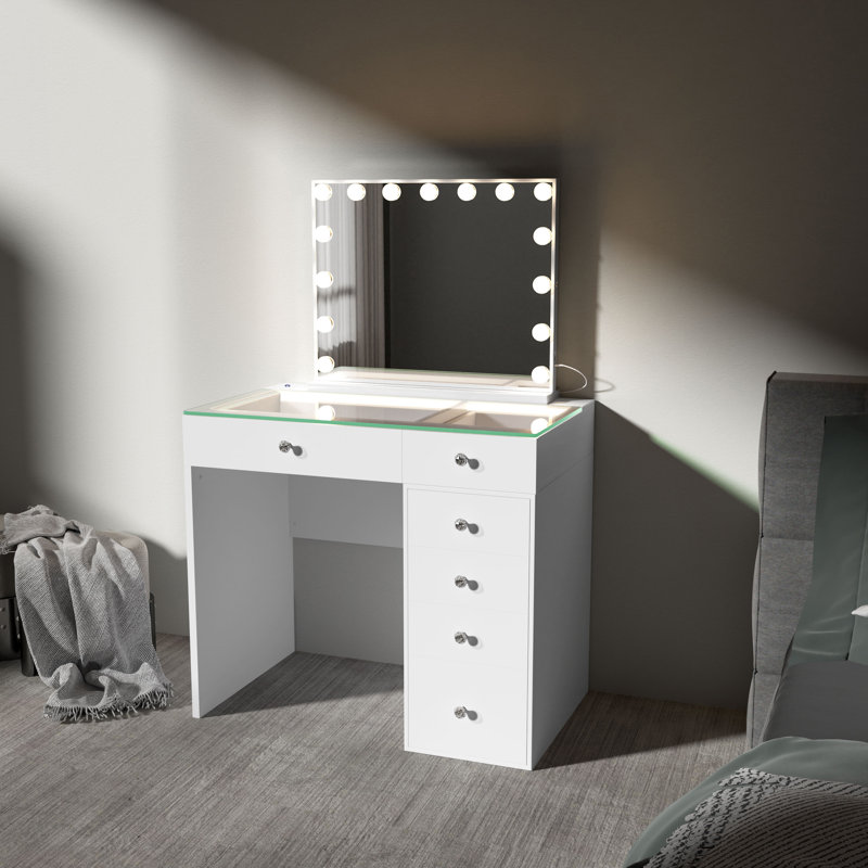 Cyrita Dressing Table