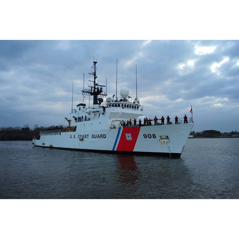 Maquette de navire USCGC Tahoma, H 10 po x l 30 po x P 5 po