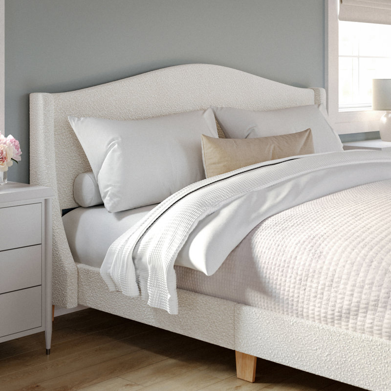 Lit plateforme tapissier avec tête de lit courbé Martha Stewart Amelia, Très grand, Crème