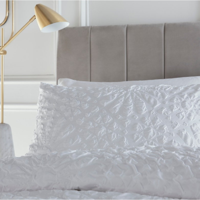 White 64 TC Duvet Cover Set, 200 x 200cm Duvet Cover + 2 Standard Pillowcases