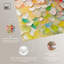 Art abstrait moderne sur toile avec motifs de poissons colorés II par Art Remedy-107779585-107779571