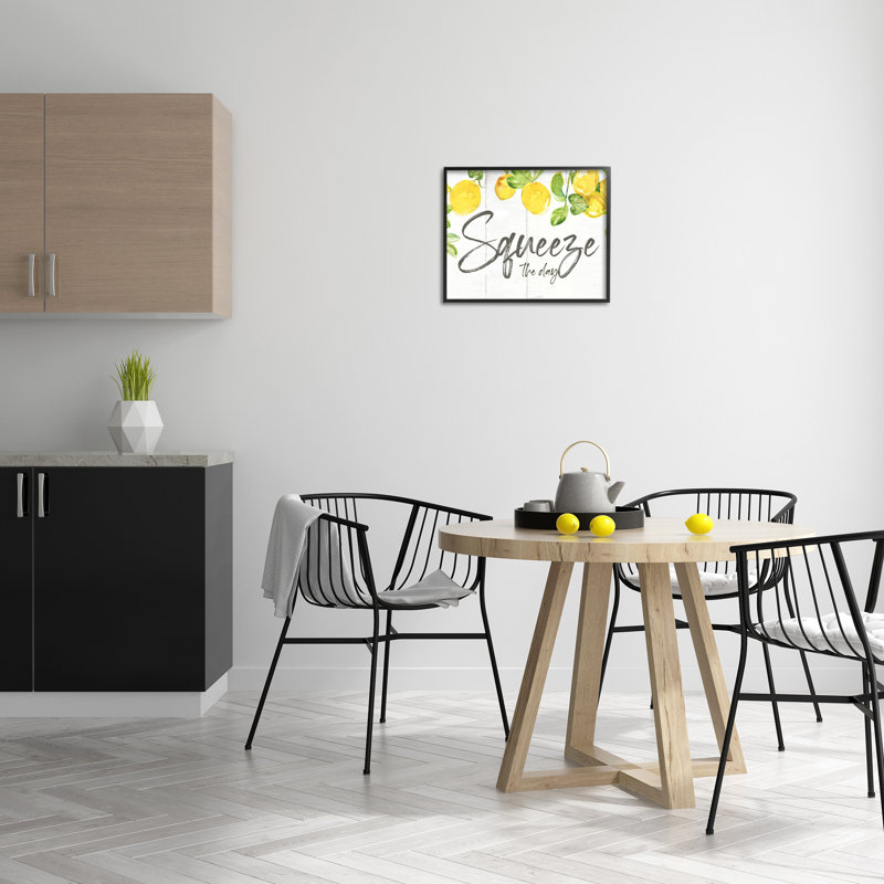 «Squeeze The Day», impression numérique sur toile par Nan, Giclée encadrée noir minuit, H 16 po x l 20 po