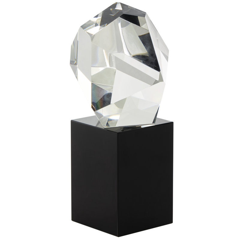 Sculpture Wakenda, H 8,35 po x l 3,7 po x P 3,85 po