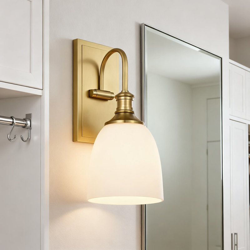 Applique murale rétro avec abat-jour en verre opale, éclairage de meuble-lavabo 1 lumière en laiton vieilli pour chambre à coucher, salon, couloir