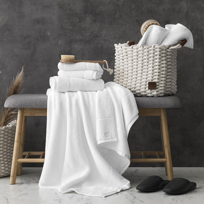 Milinas Bath Towel, White