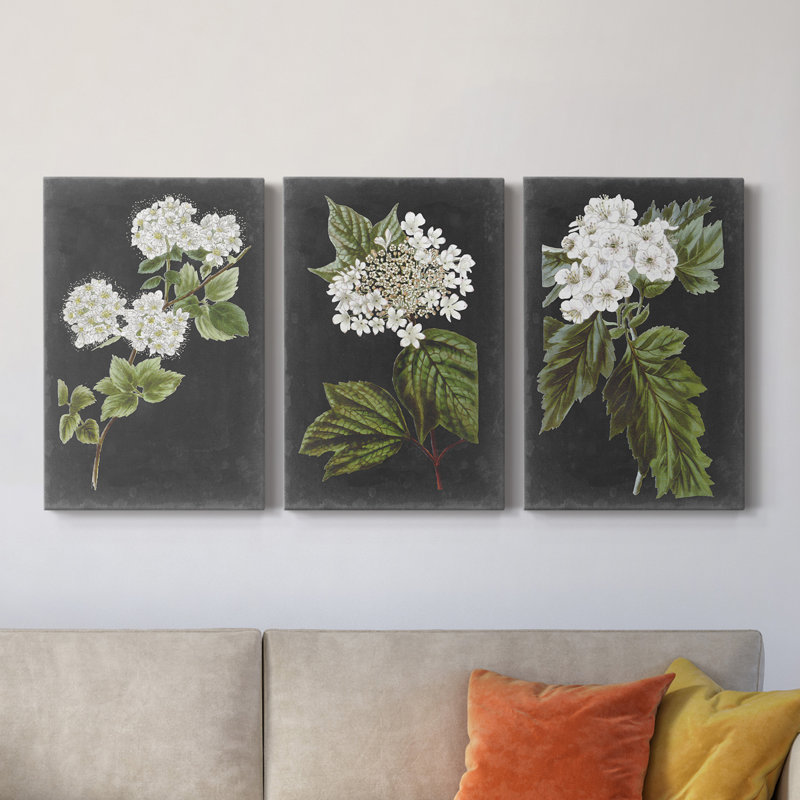 «Dramatic White Flowers II», ensemble de 3 impressions sur toile tendue, H 36 po x l 72 po x P 1 po