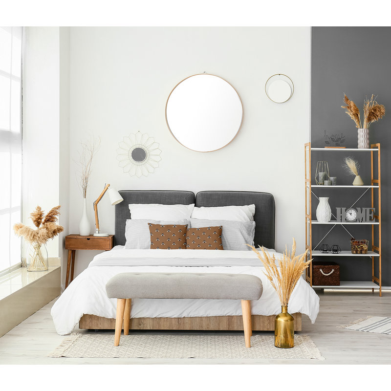 Coussin décoratif Bee Buzz, H 20 po x l 20 po, Carré, Ours d'or