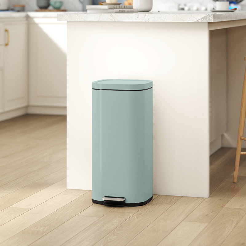 HOMCOM 30L Kitchen Bin with Lid Compact Pedal Bin Soft-Close Cream White, Green