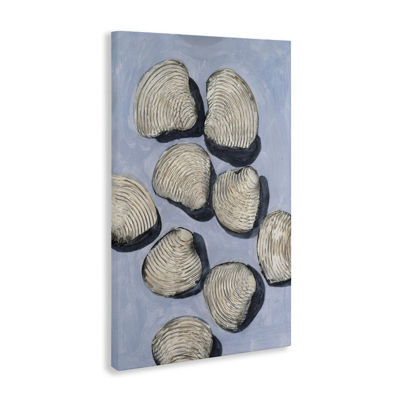 Arrangement de coquillages embellis, design par Michael Willett, H 24 po x l 16 po