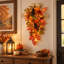 Guirlande lumineuse d'automne en forme de larme de 76 cm (30 po) avec citrouilles, feuilles d'érable et pommes de pin