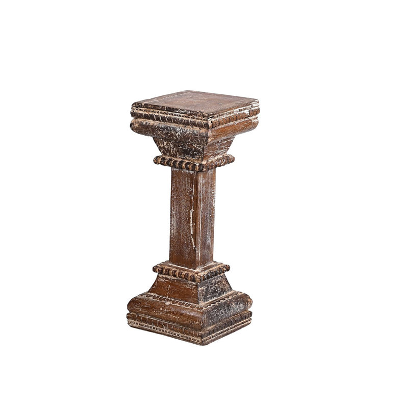 Figurines & Sculptures