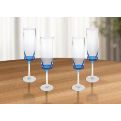 Ensemble de quatre flûtes en acrylique transparent et bleu