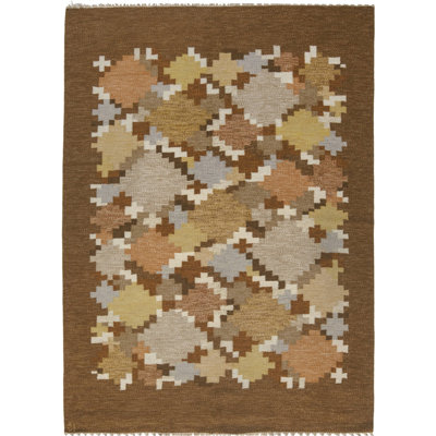 Tapis à tissage plat brun, beige et gris Mid-Century de 5 pi 6 po x 7 pi 8 po Vintage par Irma Kronlund