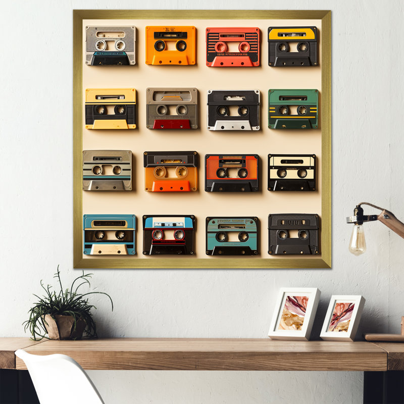 Retro Cassette Tape Collection III - Cassette Tapes Wall Art, H 36 po x l 36 po x P 1,5 po, Cadre doré simple