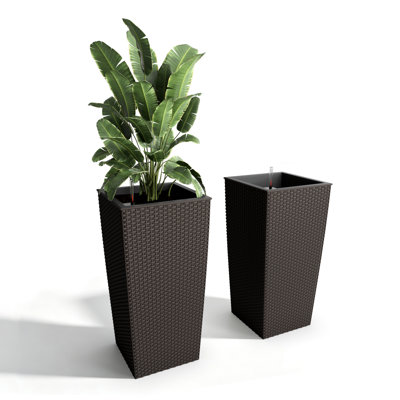 Pot de fleurs carré en imitation rotin avec système d'arrosage automatique pour une utilisation intérieure et extérieure