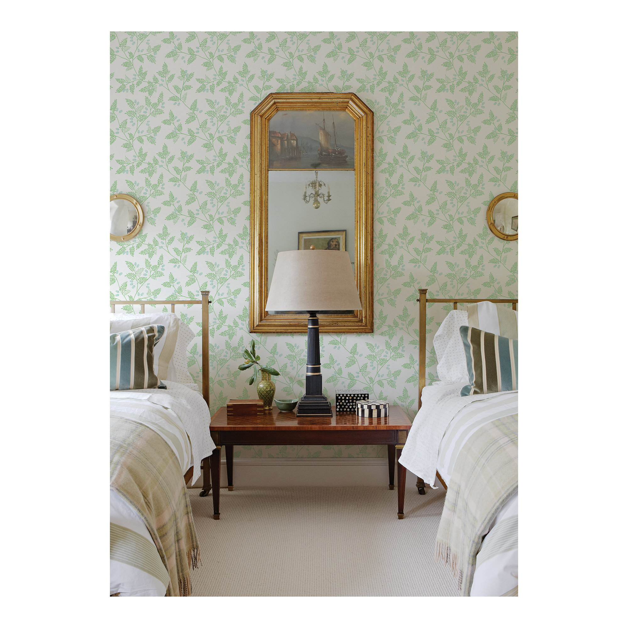 Dowlin Graphics Wallpaper, Light Green