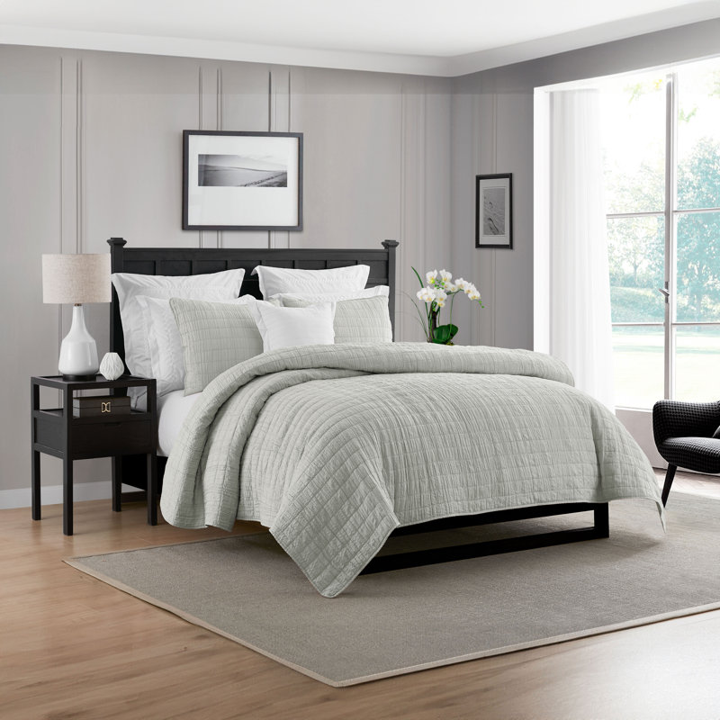 Gray Full Microfiber Reversible Quilt Set