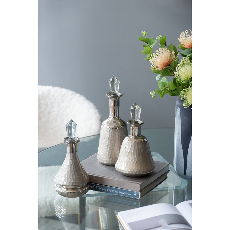 Bouteilles en verre texturé argent avec bouchon transparent