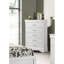 Commode haute moderne à cinq tiroirs avec poignée capitonnée en cristal Modern White