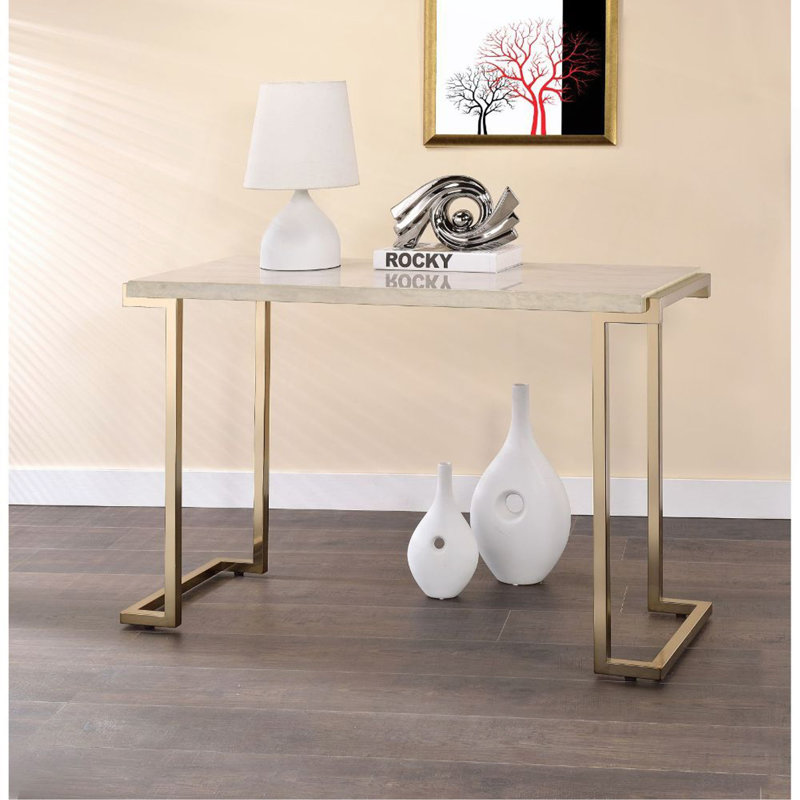 Table de canapé en faux marbre avec finition champagne