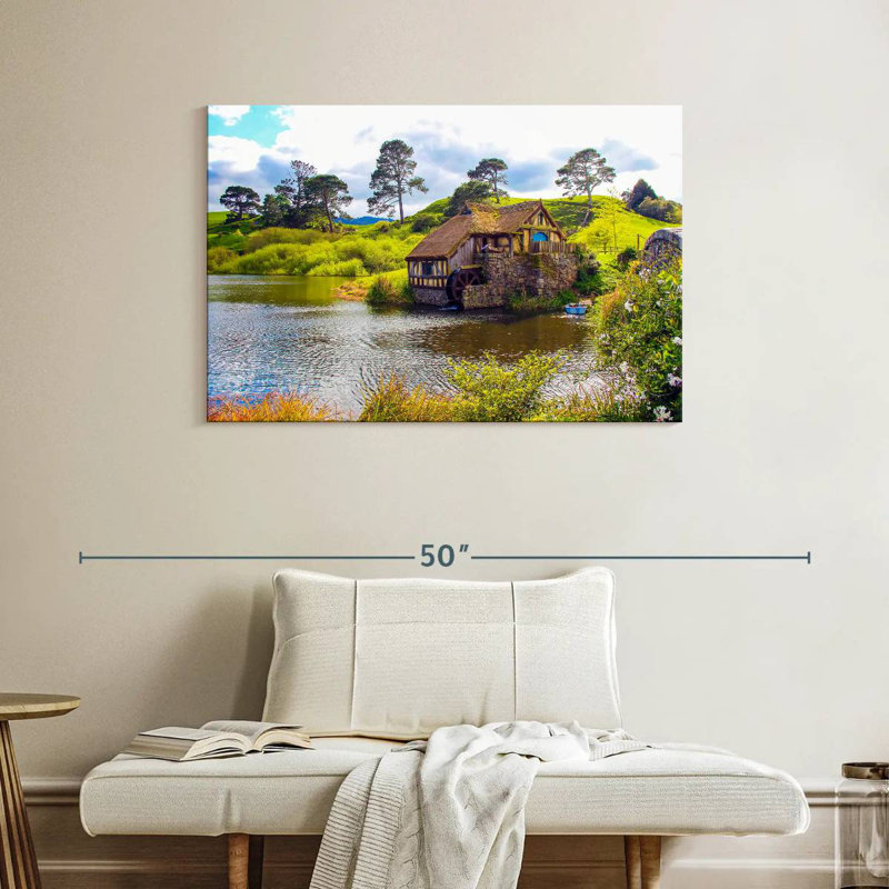 Ravi Hobbiton, 26" H x 39" W