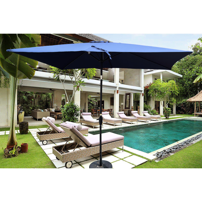 Parasol d'extérieur de 6 pi x 9 pi - imperméable, à manivelle et à bouton-poussoir inclinable, pour la zone de construction de la piscine de jardin, bleu marine