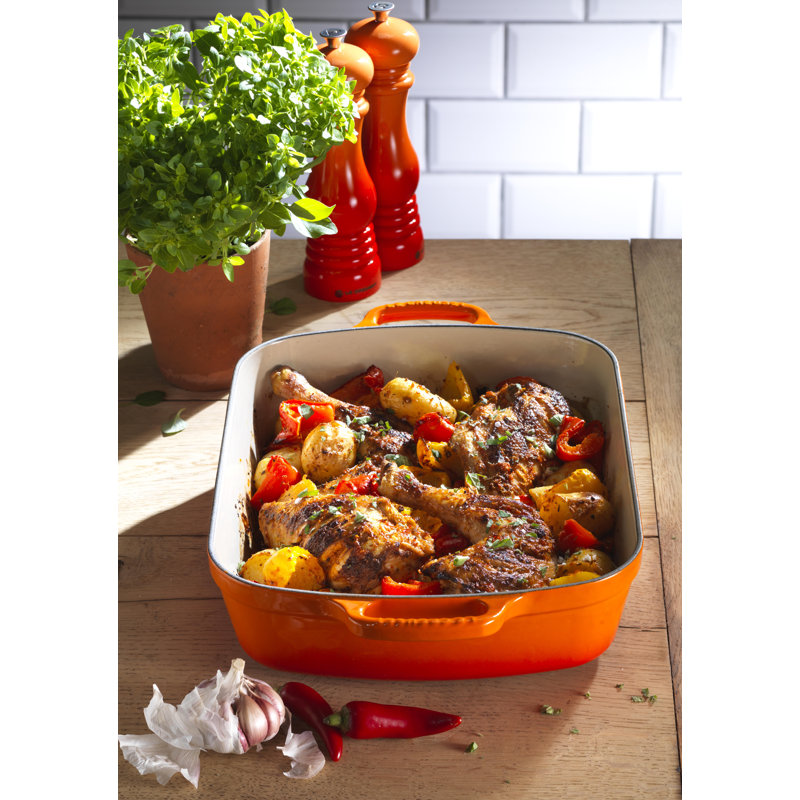 Le Creuset Signature Enameled Cast Iron Roaster, 5.25 qt., Flame