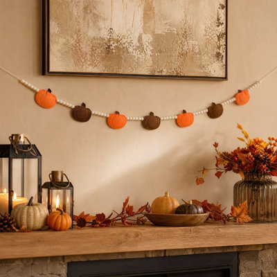 Décoration d'Halloween, guirlande de citrouilles d'automne en perles de bois, à suspendre pour le foyer ou pour une fête à la maison. Décoration pour la maison, les fêtes et les décorations de Thanksgiving. Guirlande de citrouilles d'automne, perles de bois, décoration pour foyer ou mur.