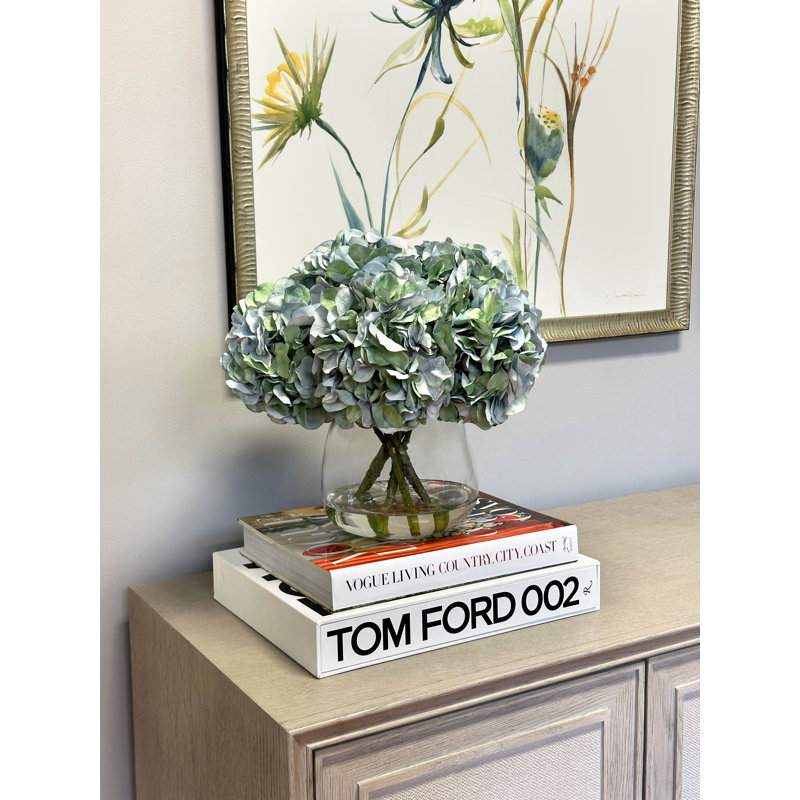Hortensias dans un vase en verre, Bleu