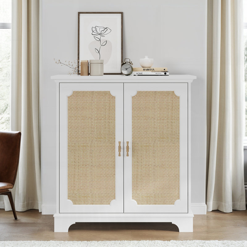 Armoire décorative en rotin avec grand rangement et utilisation multifonctionnelle pour les intérieurs de style bohémien